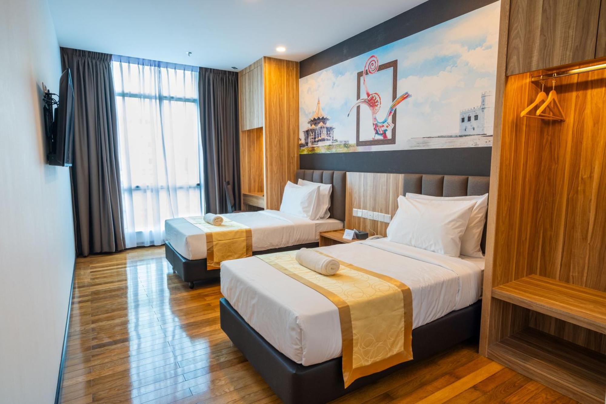 City Rise Hotel Мири Экстерьер фото